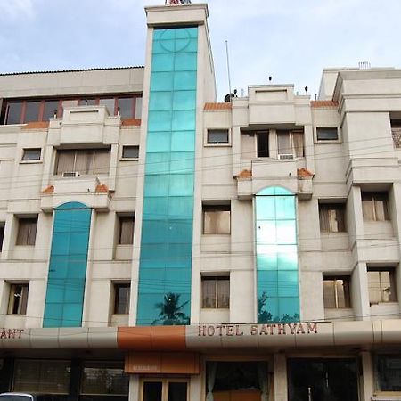 Hotel Sathyam Tiruchirappalli מראה חיצוני תמונה